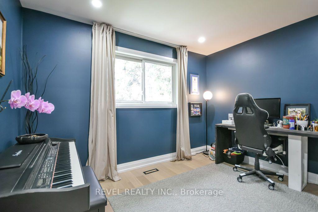 Photo 20 of 20 Cynthia Court, Barrie, 400 North — HOMEH
