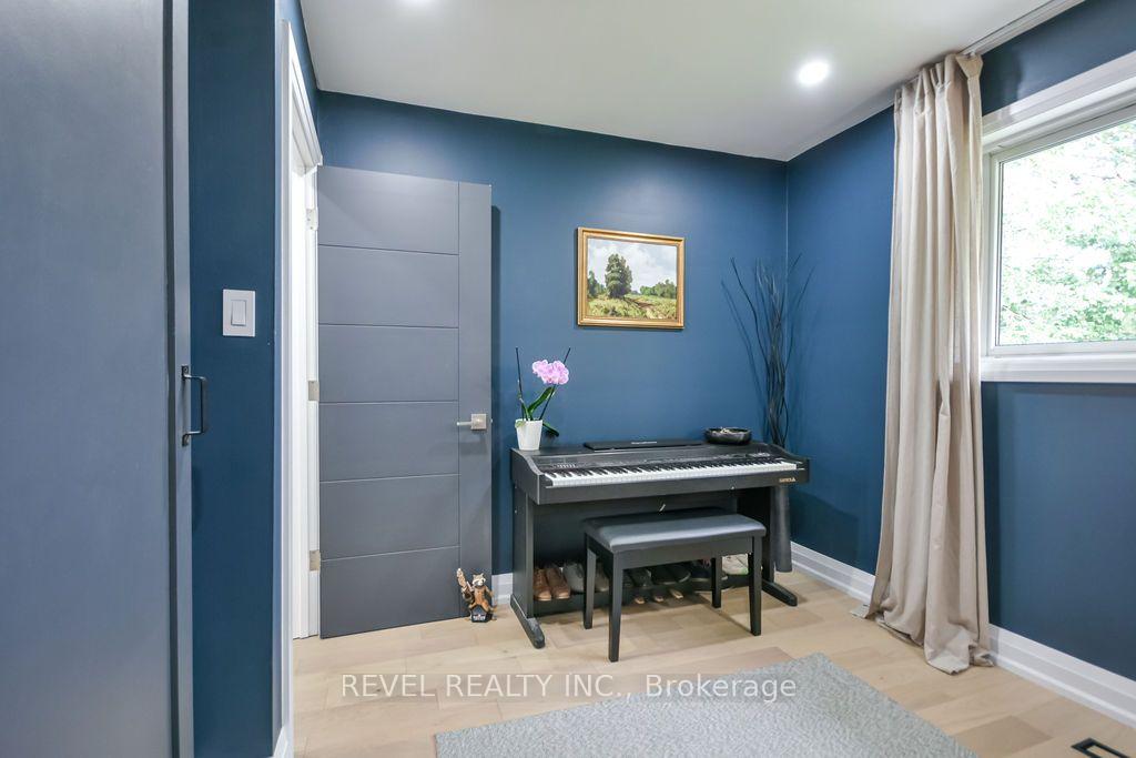 Photo 21 of 20 Cynthia Court, Barrie, 400 North — HOMEH
