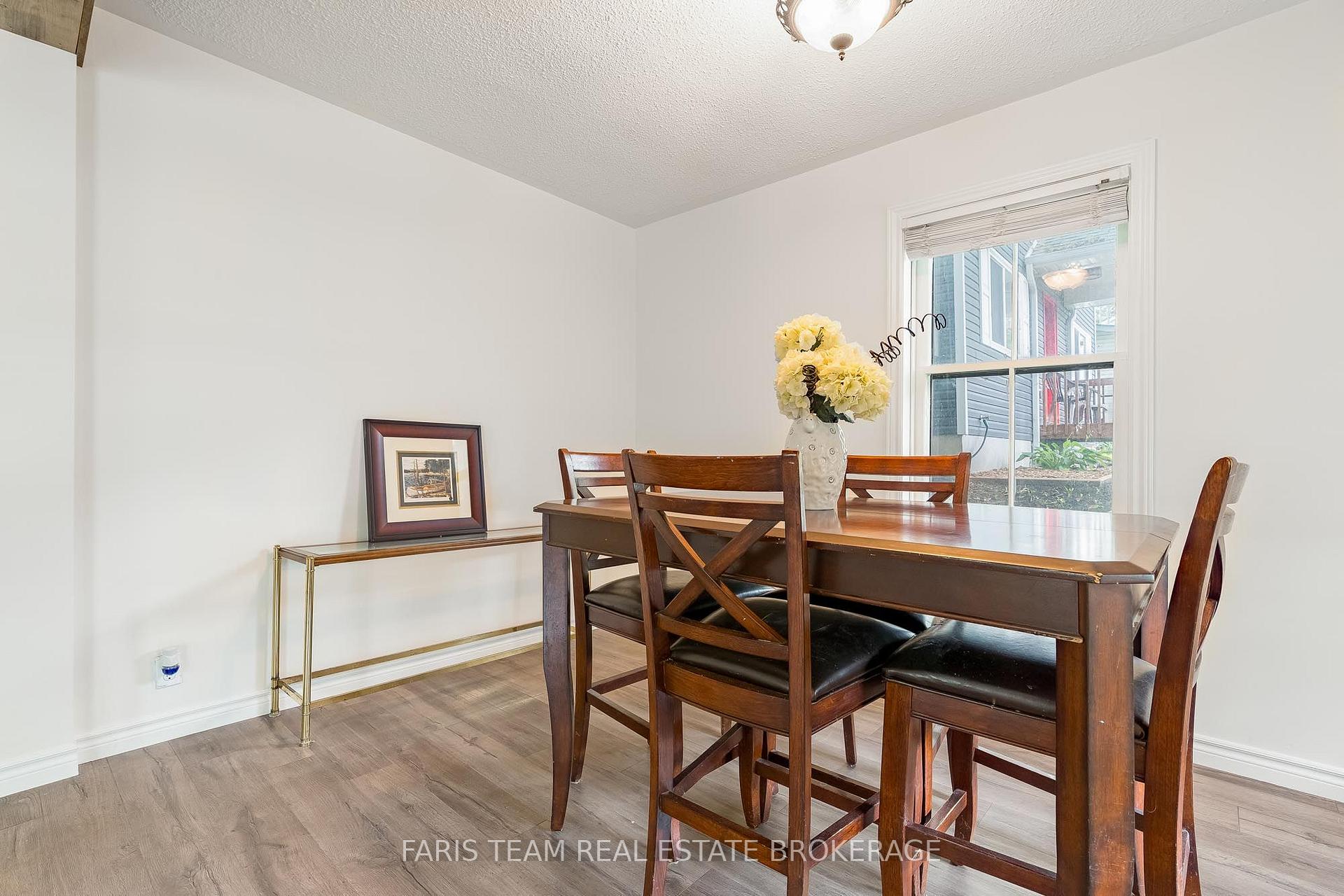 Photo 19 of 308 Russell Street, Midland — HOMEH