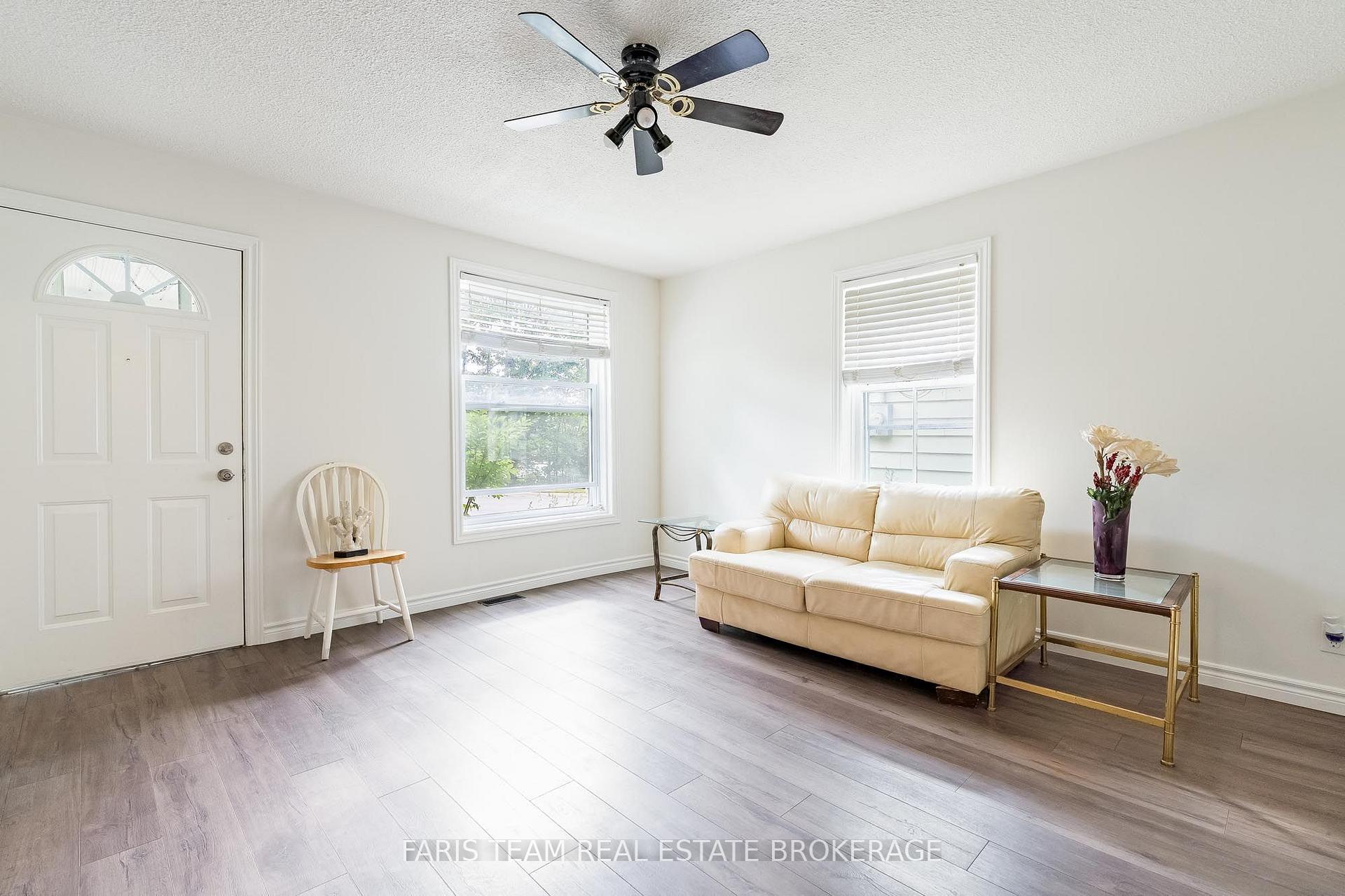 Photo 23 of 308 Russell Street, Midland — HOMEH