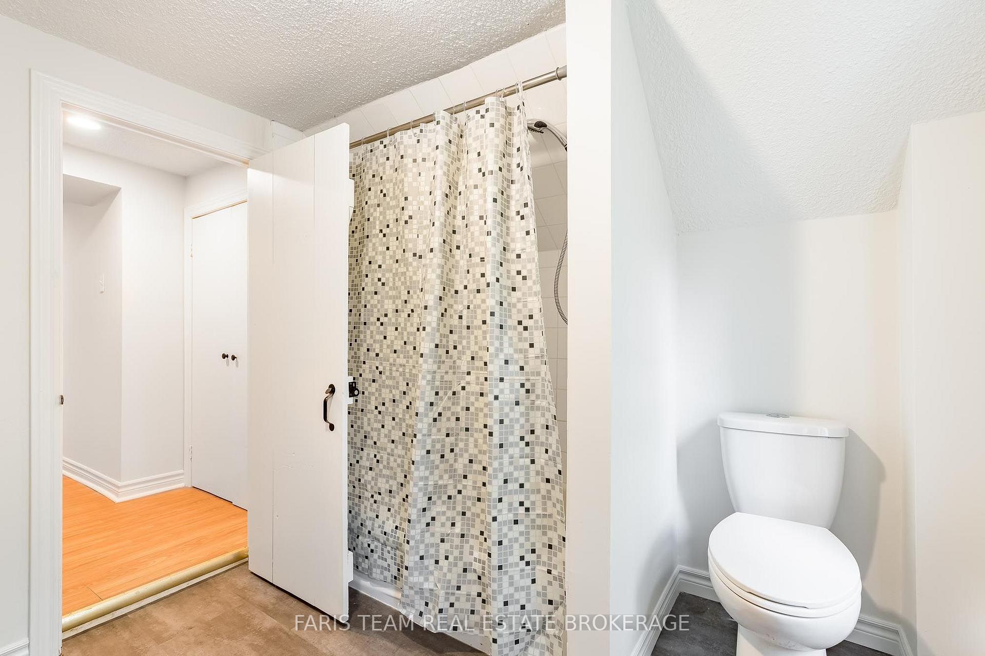 Photo 43 of 308 Russell Street, Midland — HOMEH