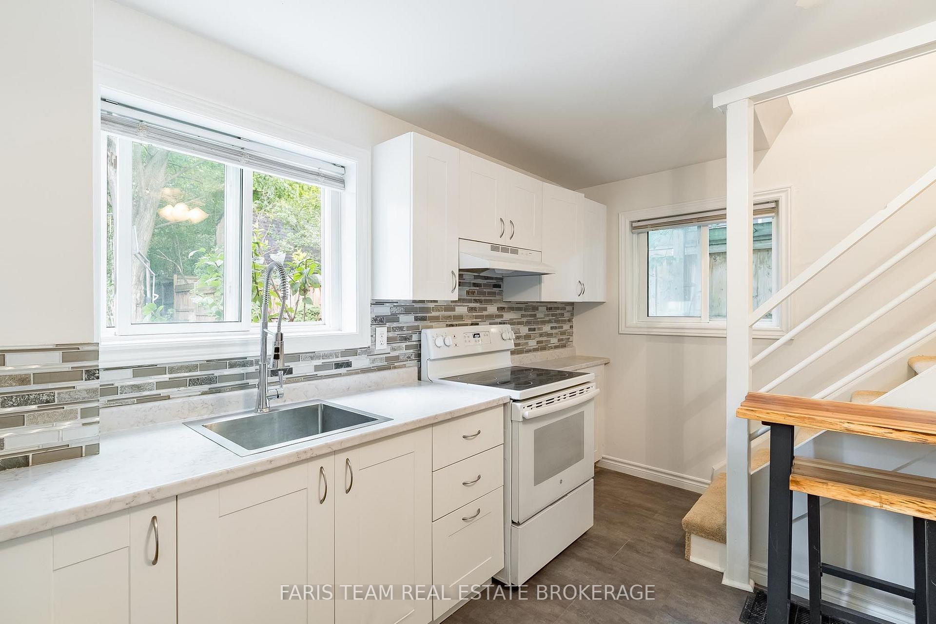 Photo 12 of 308 Russell Street, Midland — HOMEH