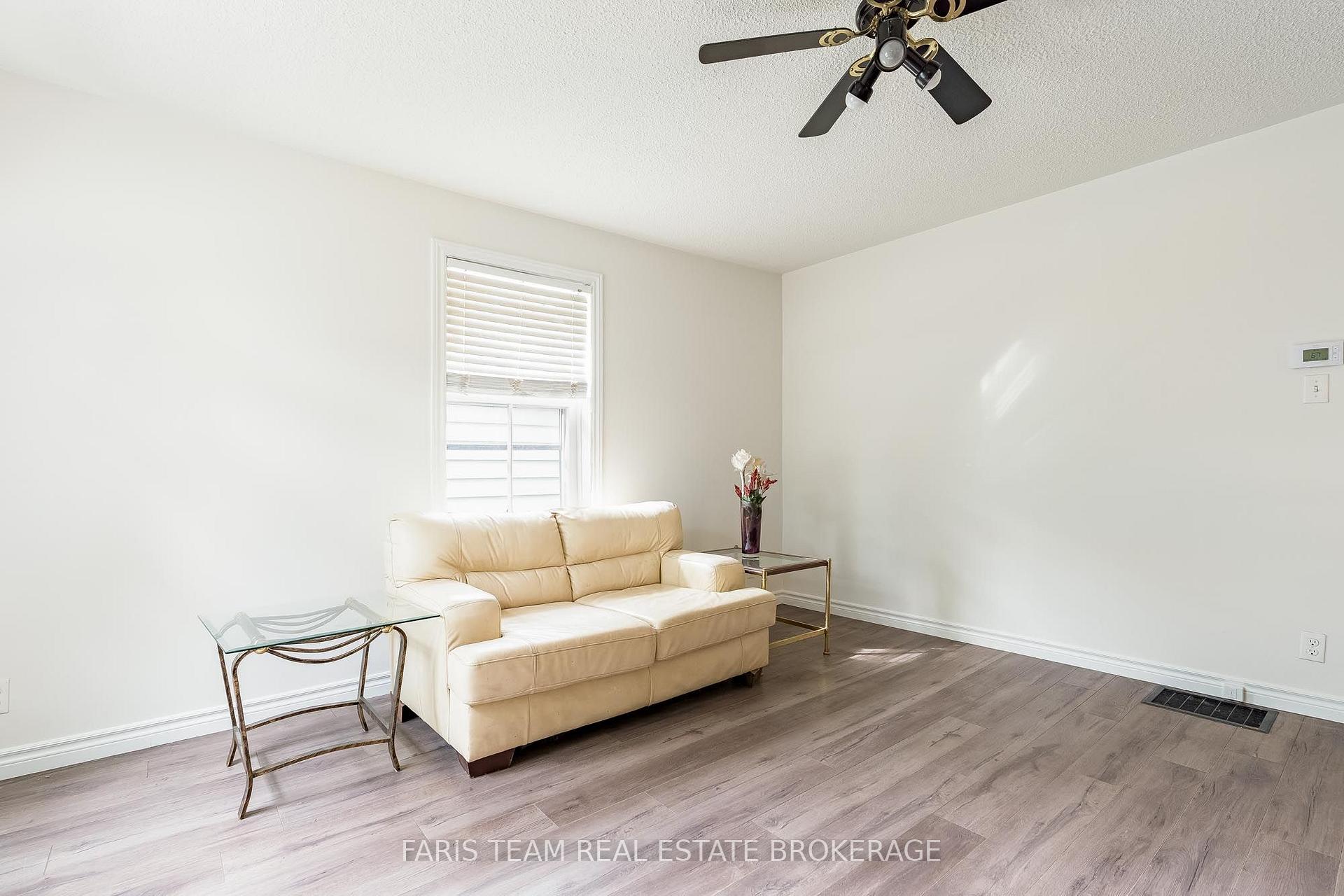 Photo 26 of 308 Russell Street, Midland — HOMEH