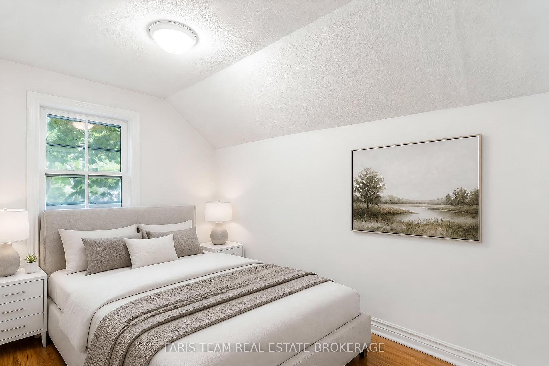 Photo 38 of 308 Russell Street, Midland — HOMEH