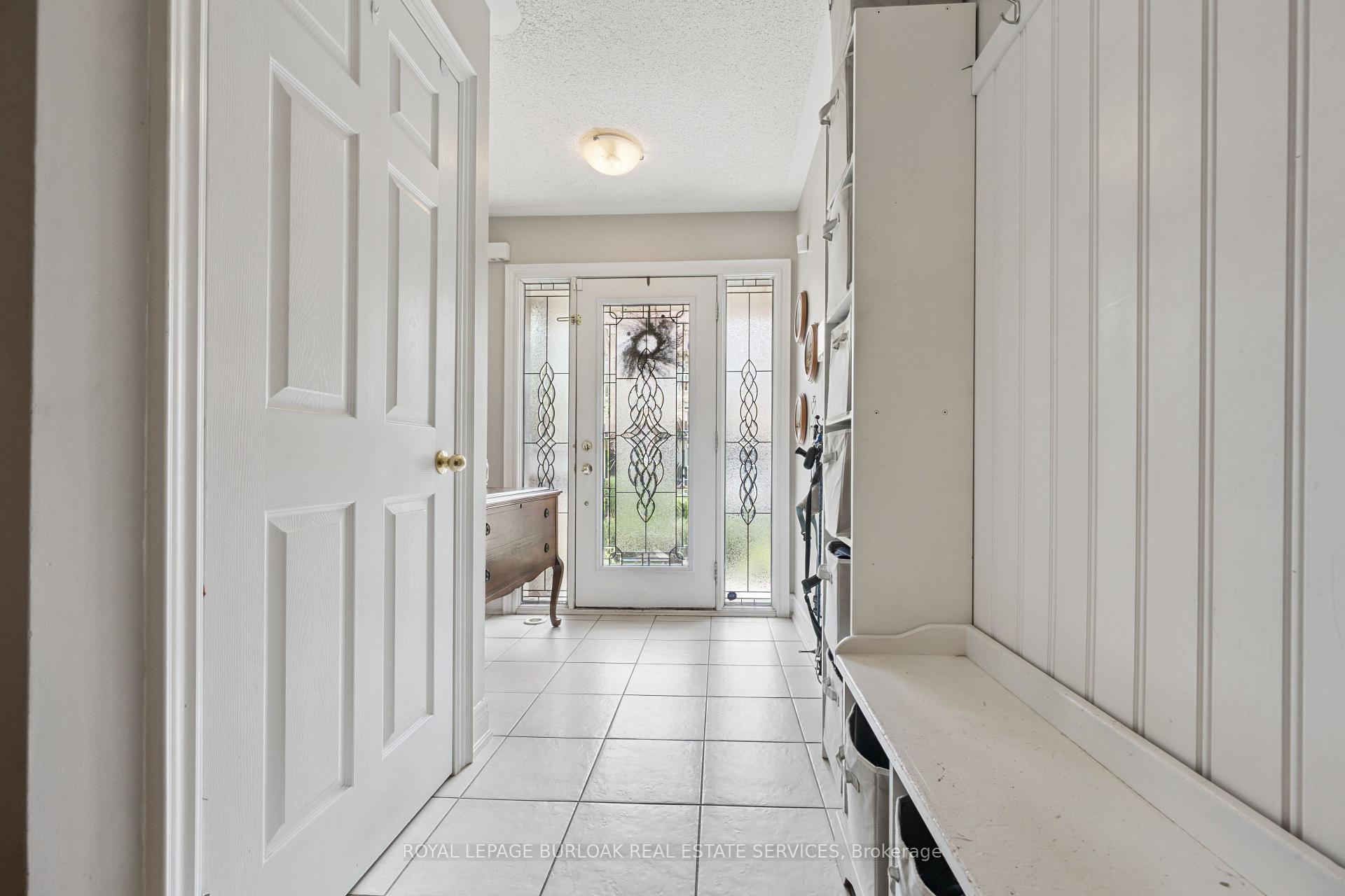 Photo 6 of 1983 Rackus Crescent, Mississauga, Clarkson — HOMEH