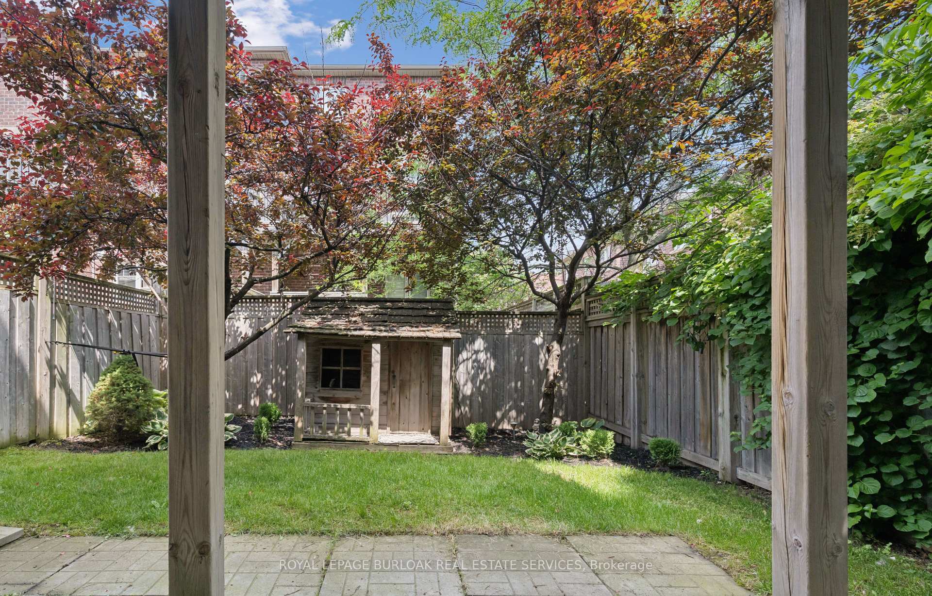 Photo 41 of 1983 Rackus Crescent, Mississauga, Clarkson — HOMEH