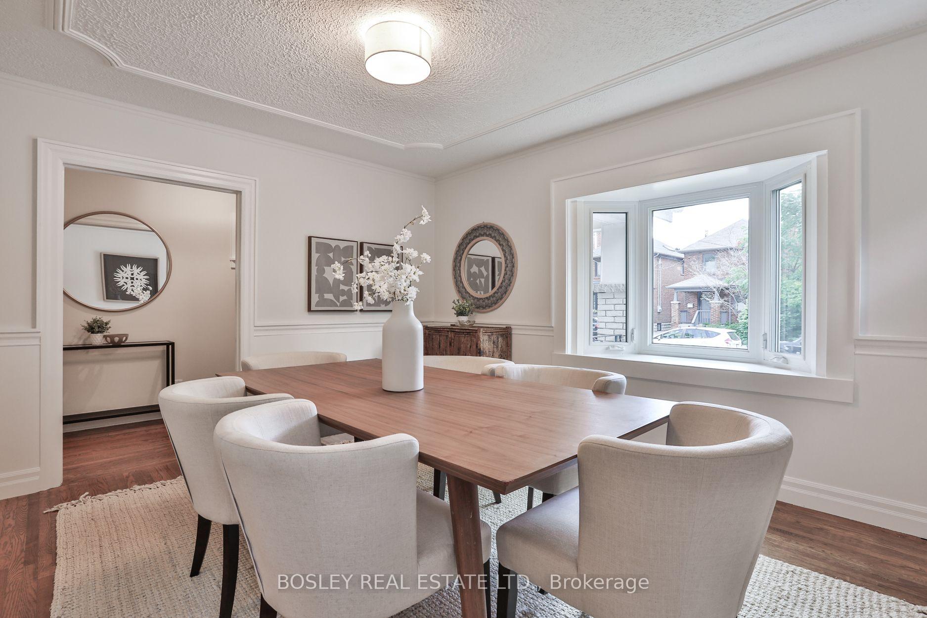 Photo 4 of 24 Whitewood Road, Toronto, Mount Pleasant East — HOMEH