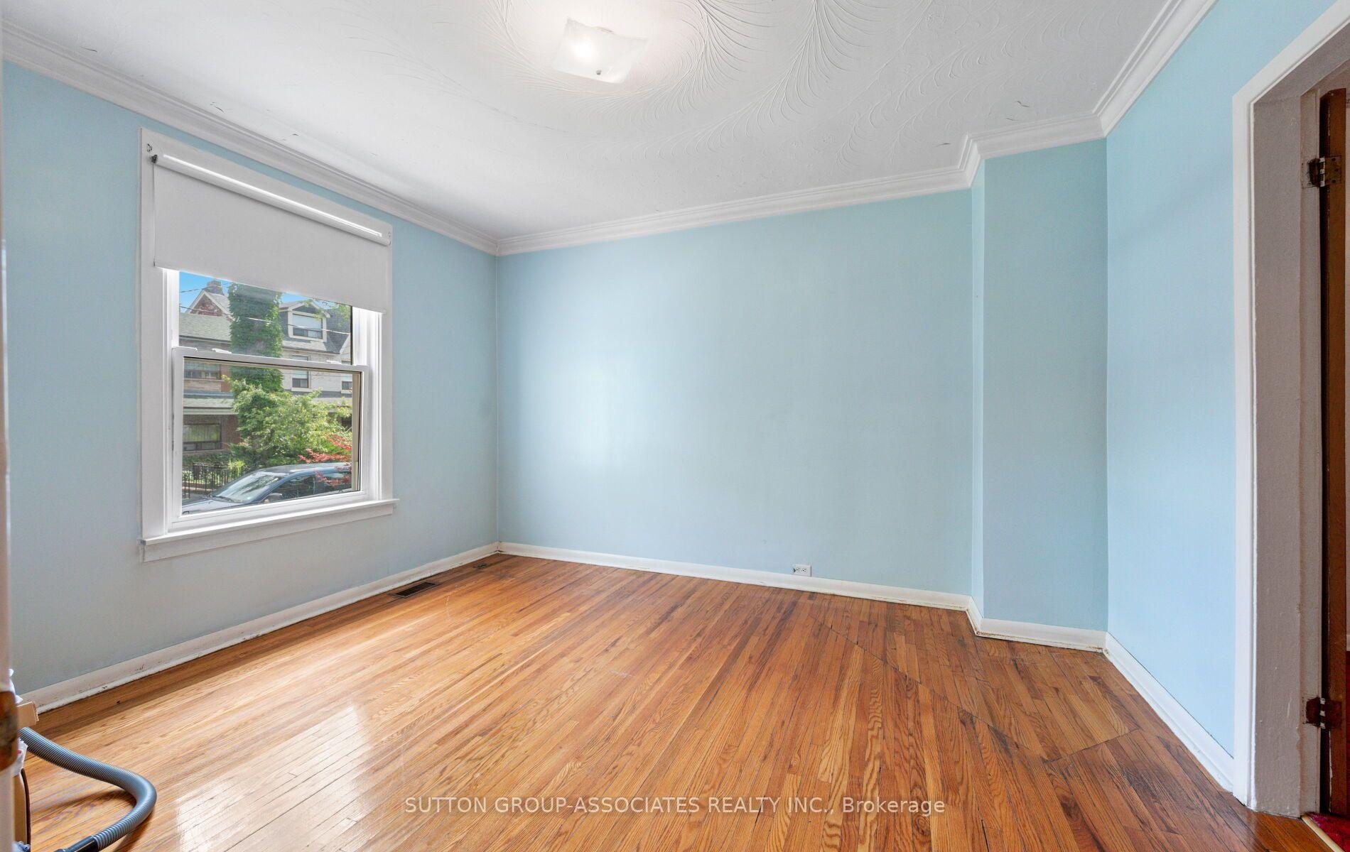 Photo 6 of 144 Bellwoods Avenue, Toronto, Trinity-Bellwoods — HOMEH