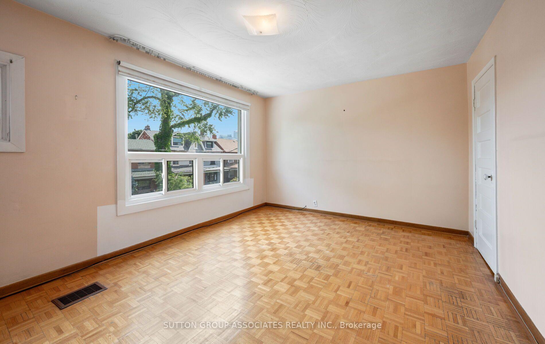 Photo 19 of 144 Bellwoods Avenue, Toronto, Trinity-Bellwoods — HOMEH