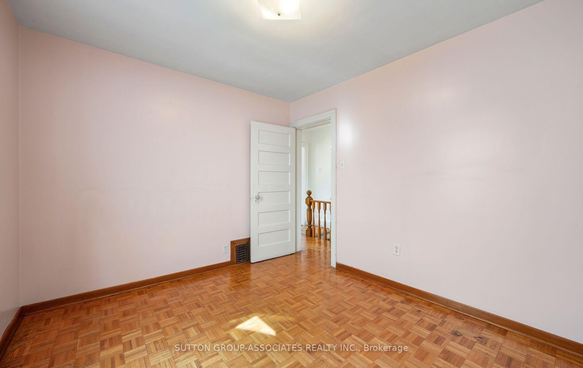 Photo 23 of 144 Bellwoods Avenue, Toronto, Trinity-Bellwoods — HOMEH