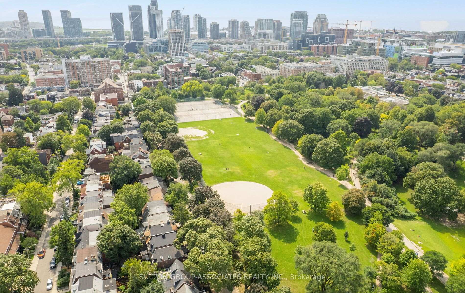 Photo 35 of 144 Bellwoods Avenue, Toronto, Trinity-Bellwoods — HOMEH