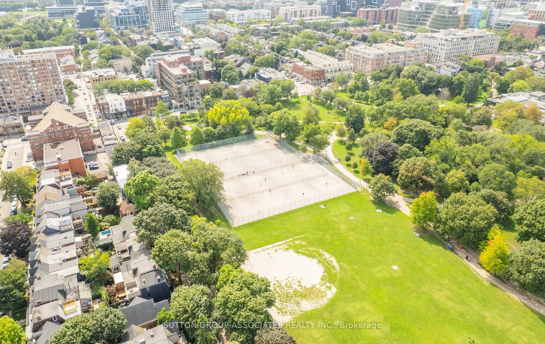 Photo 36 of 144 Bellwoods Avenue, Toronto, Trinity-Bellwoods — HOMEH