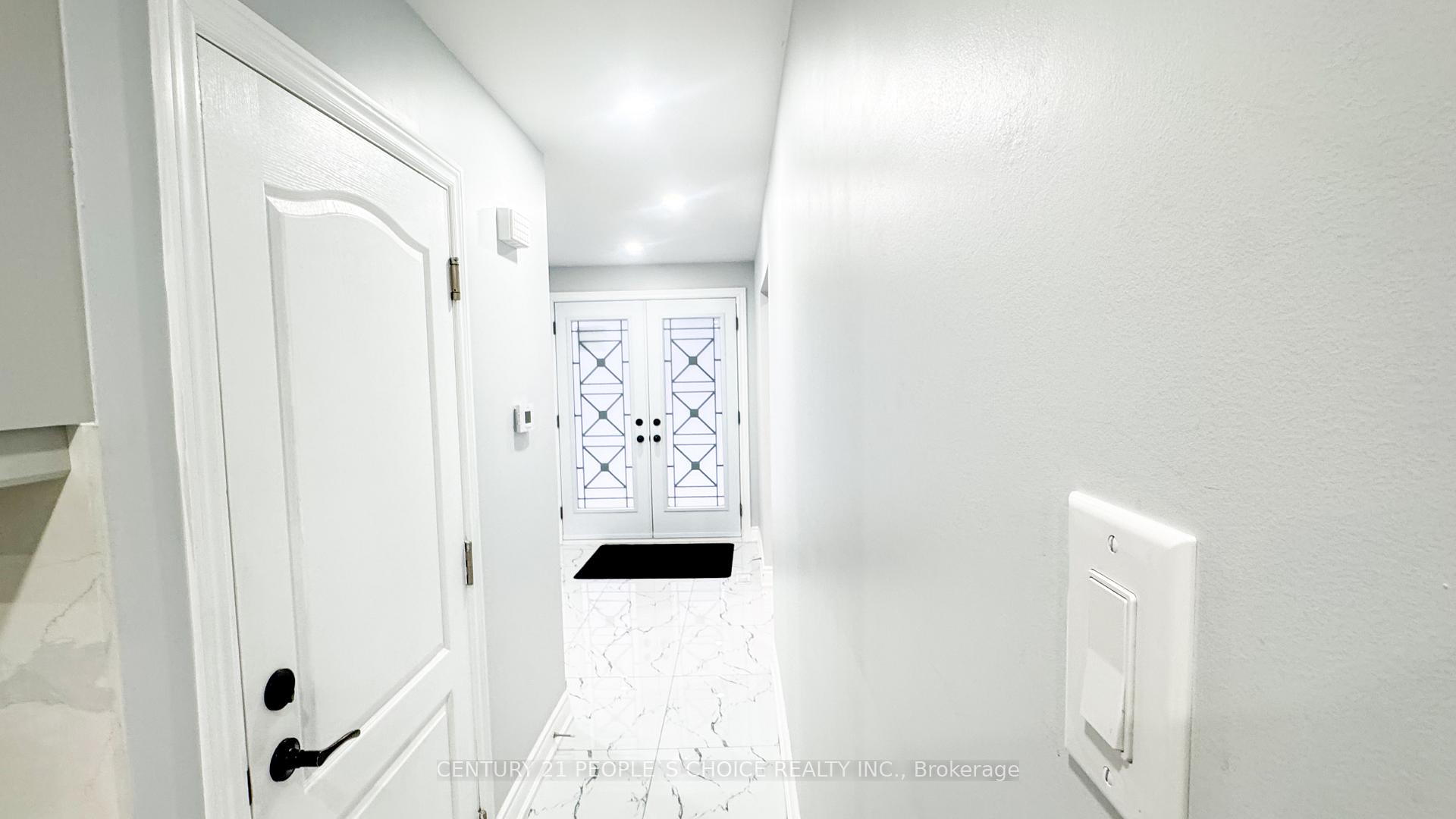 Photo 1 of 7 Dalraith Crescent, Brampton, Southgate — HOMEH