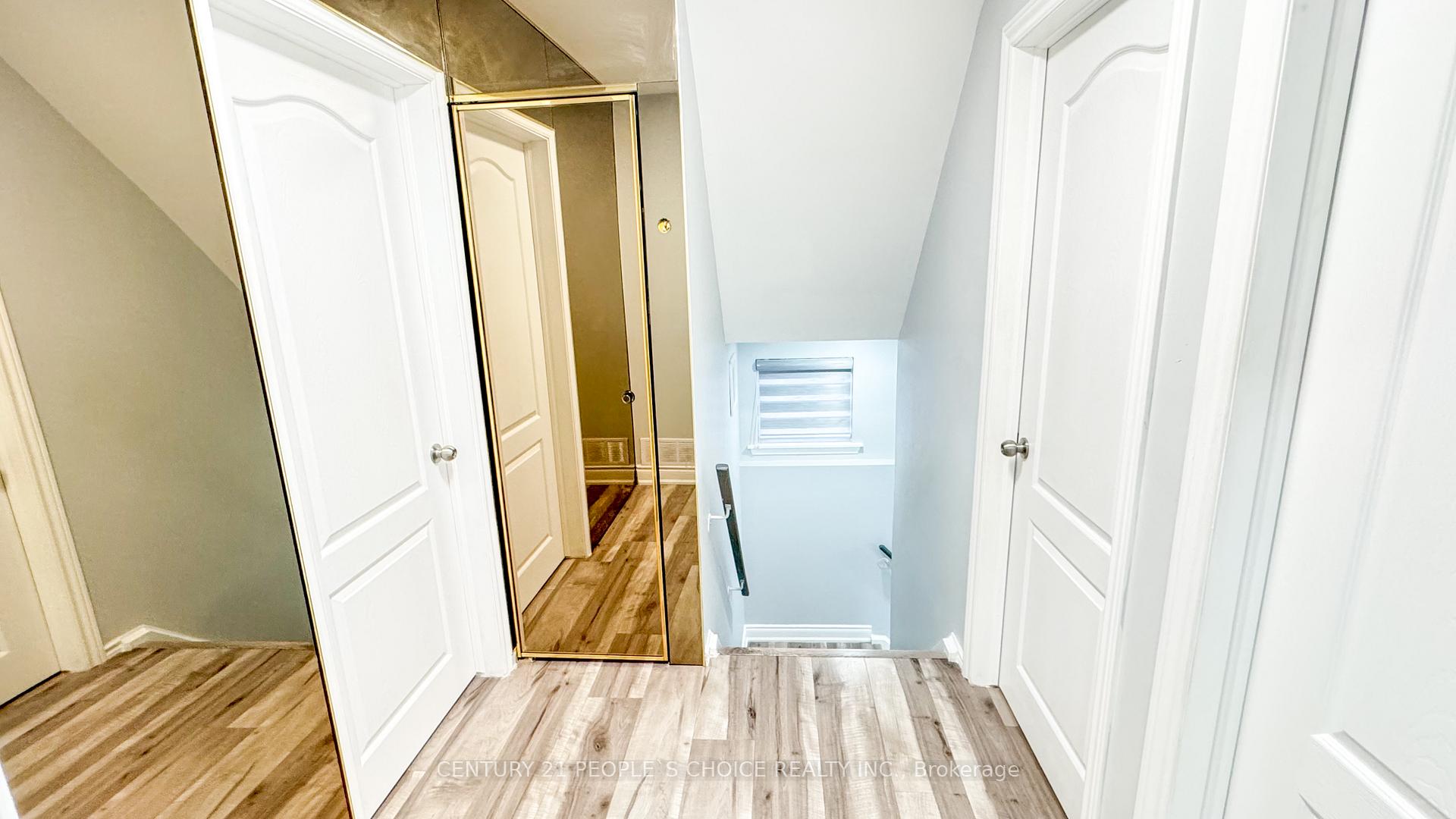 Photo 10 of 7 Dalraith Crescent, Brampton, Southgate — HOMEH