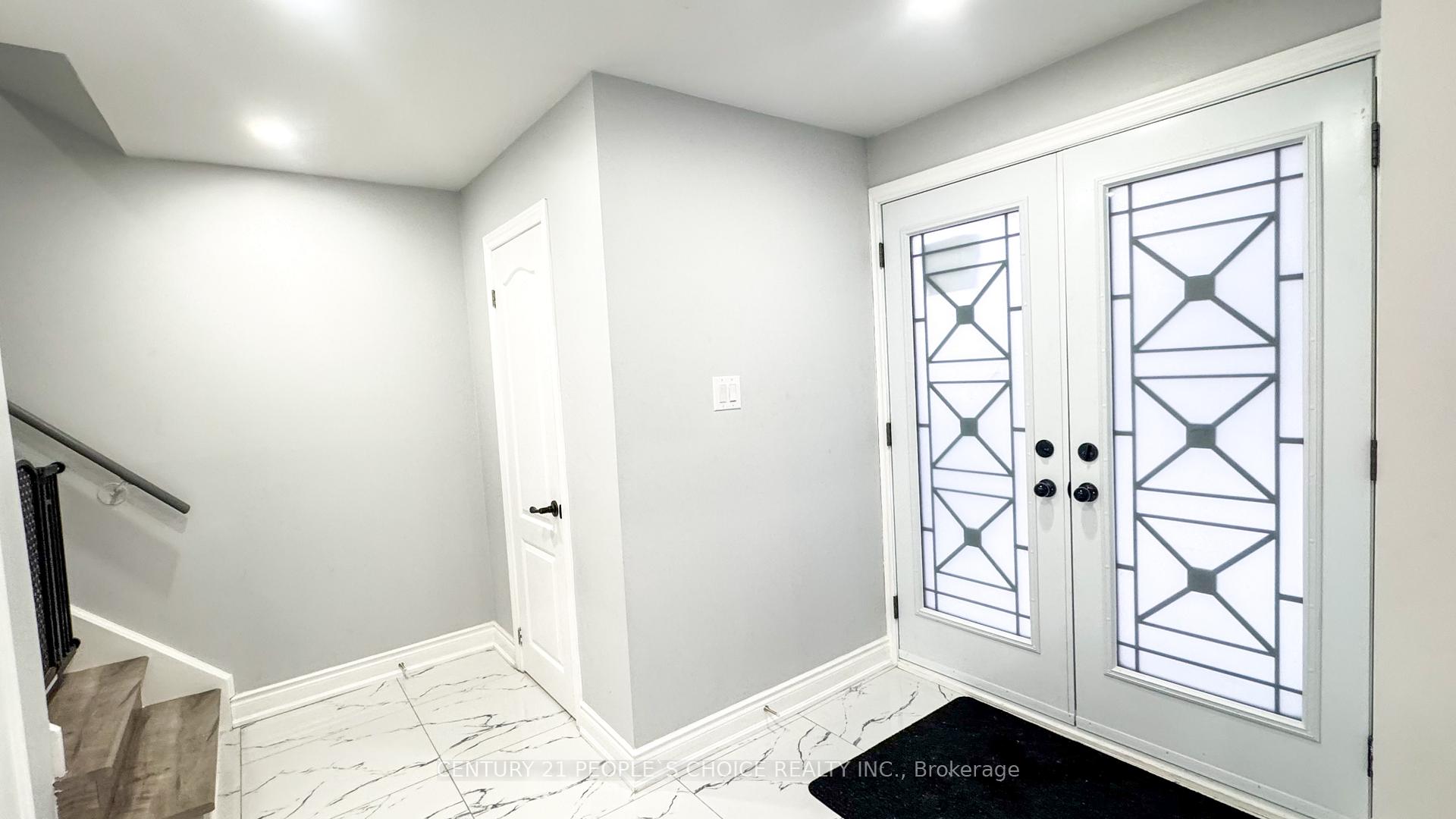Photo 17 of 7 Dalraith Crescent, Brampton, Southgate — HOMEH