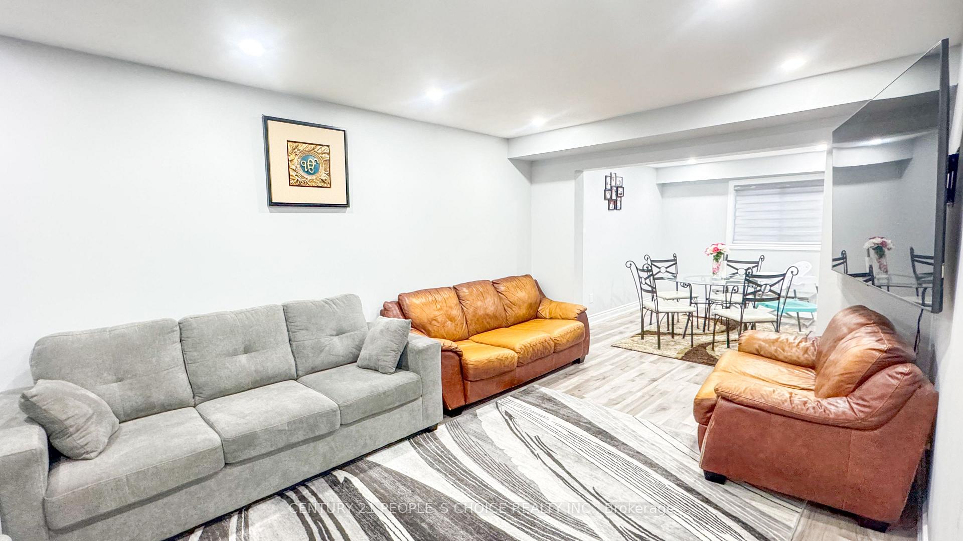 Photo 18 of 7 Dalraith Crescent, Brampton, Southgate — HOMEH