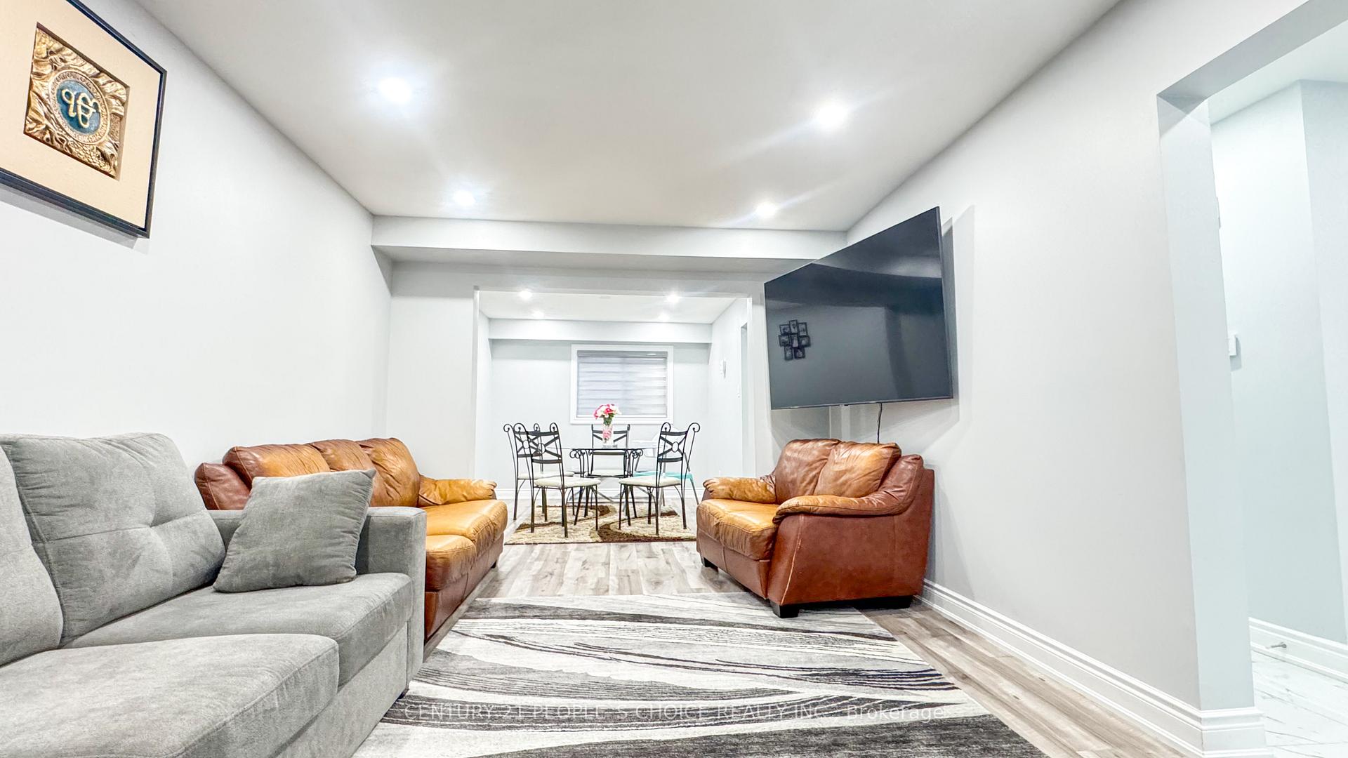 Photo 19 of 7 Dalraith Crescent, Brampton, Southgate — HOMEH