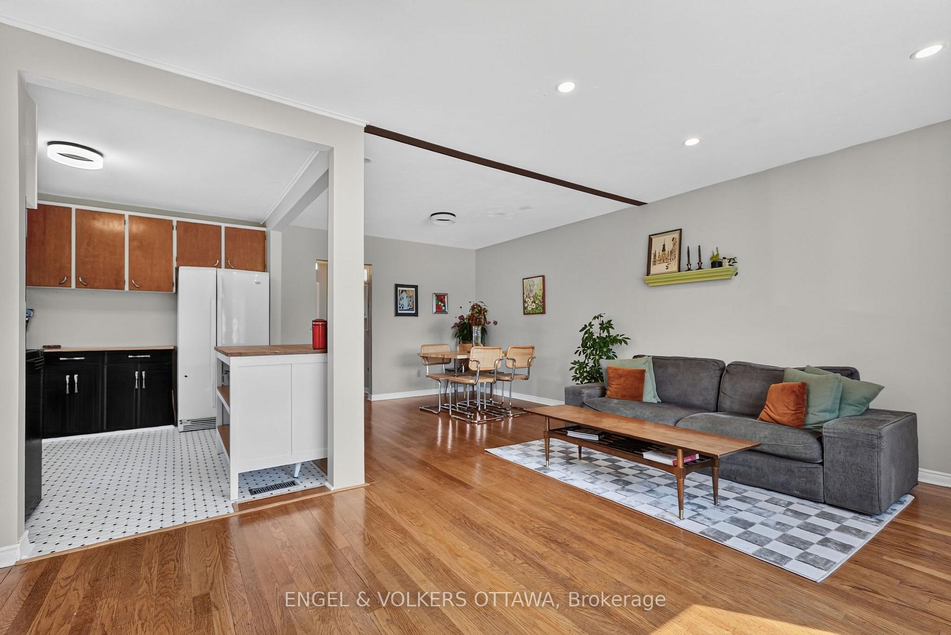 Photo 8 of 793 Trojan Avenue, Ottawa, Castle Heights/Rideau High — HOMEH