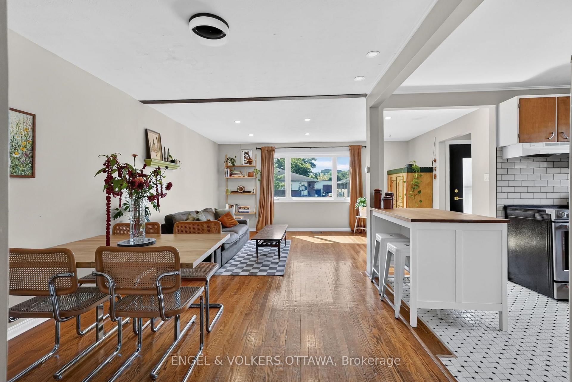 Photo 11 of 793 Trojan Avenue, Ottawa, Castle Heights/Rideau High — HOMEH