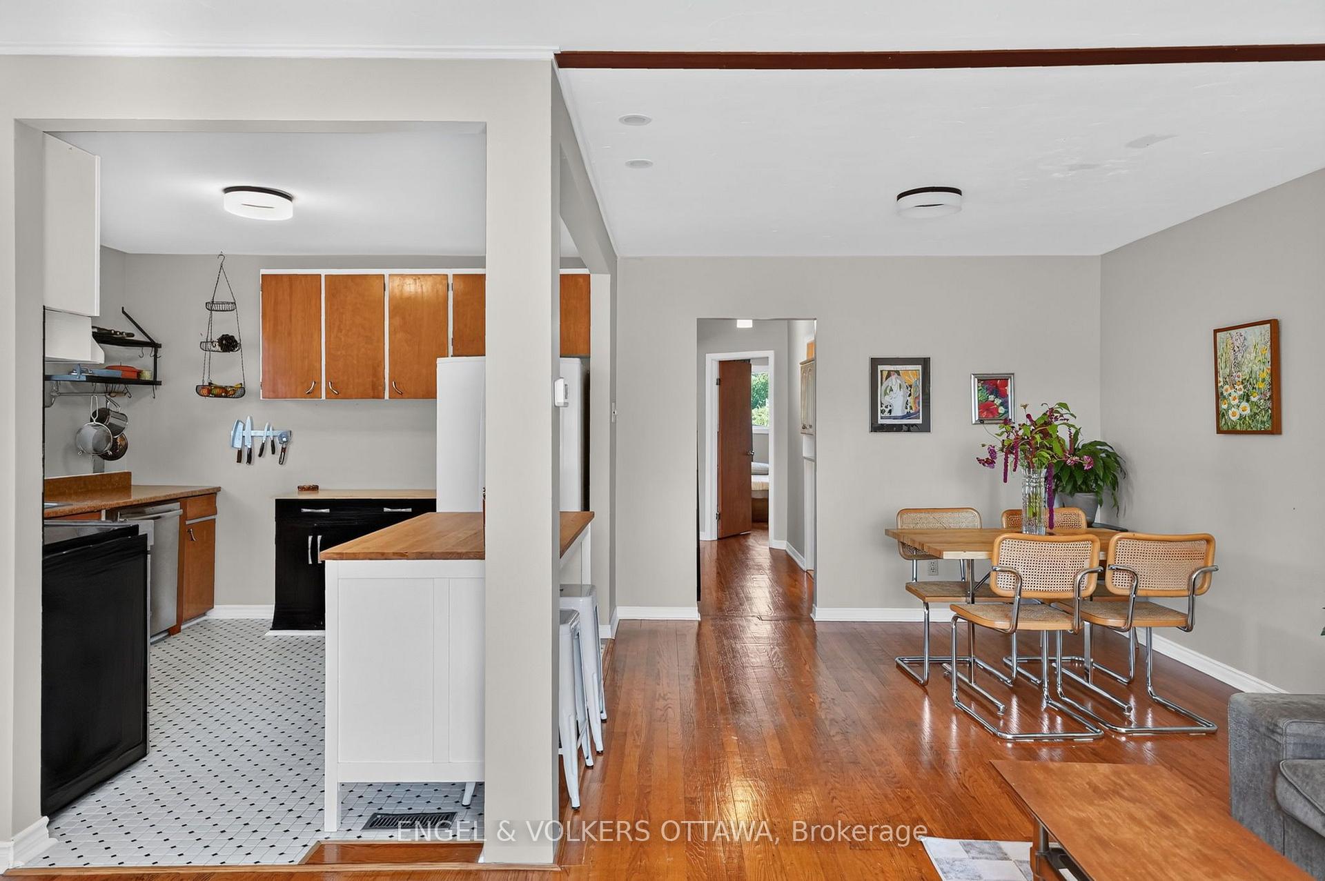 Photo 14 of 793 Trojan Avenue, Ottawa, Castle Heights/Rideau High — HOMEH