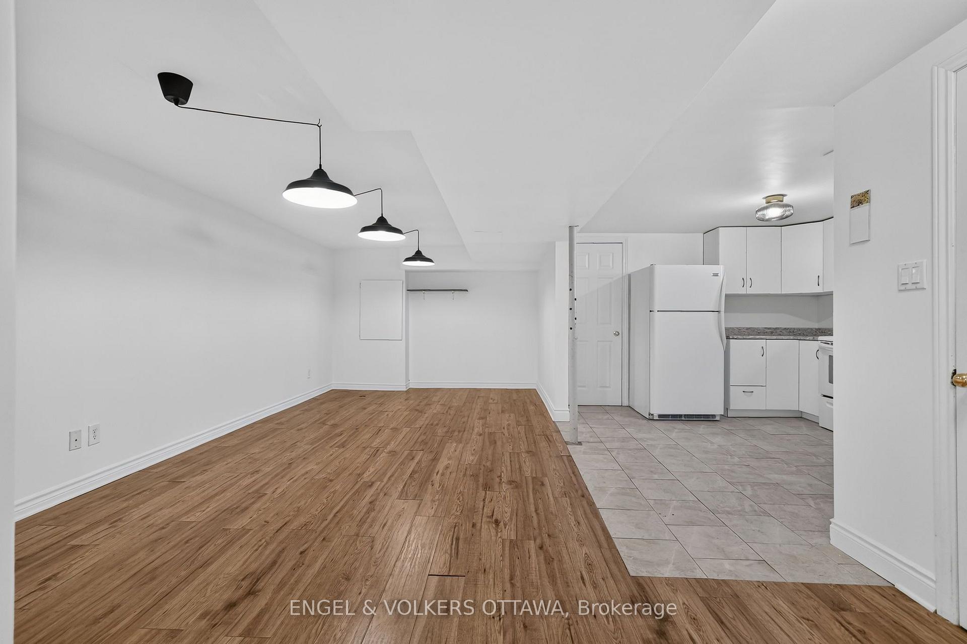 Photo 24 of 793 Trojan Avenue, Ottawa, Castle Heights/Rideau High — HOMEH