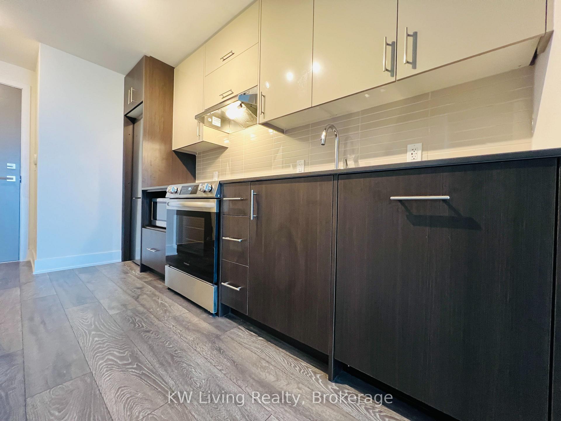 Photo 3 of Unit 1805, 188 Fairview Mall Drive, North York, Don Valley Village — HOMEH