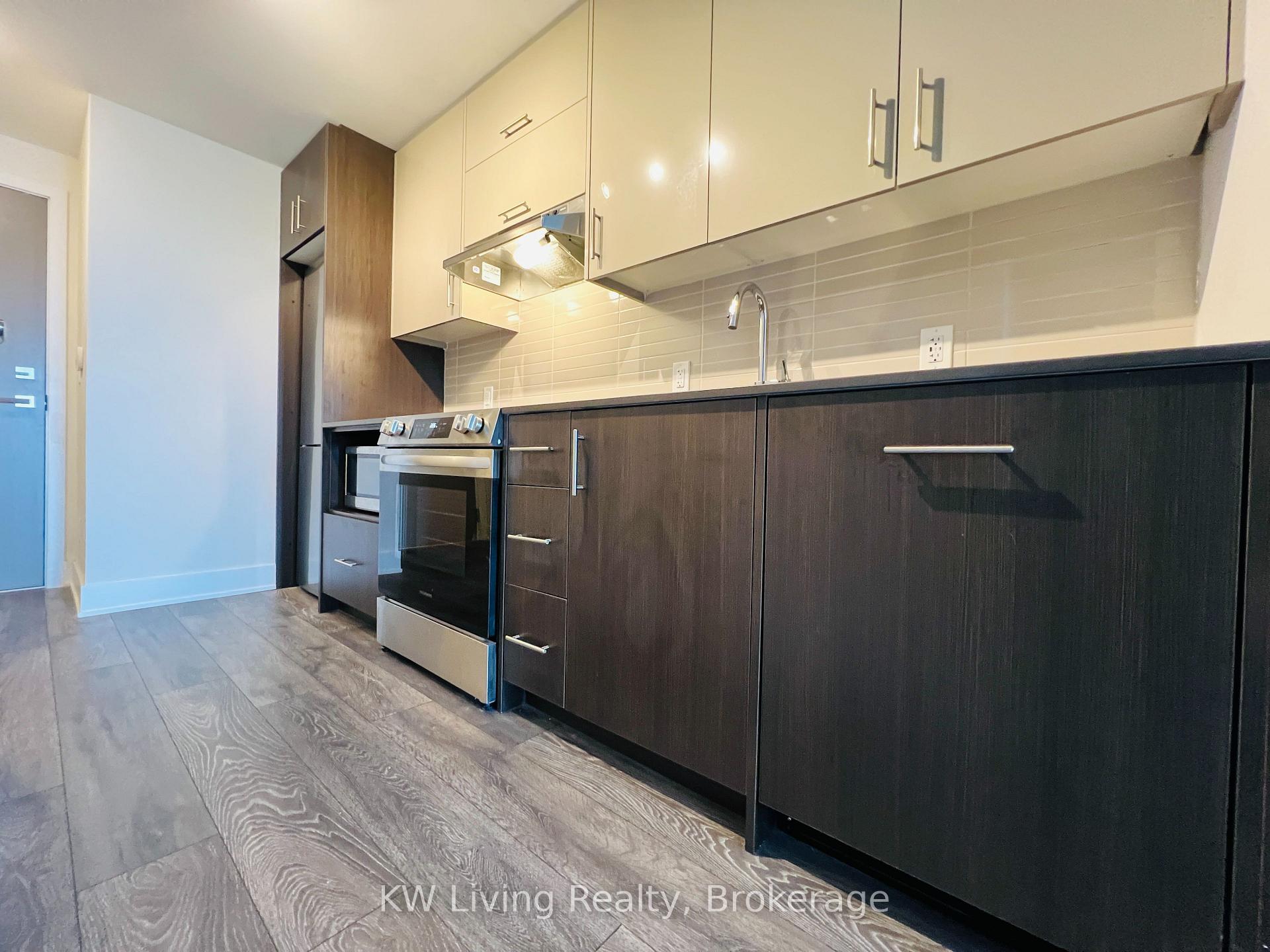 Photo 4 of Unit 1805, 188 Fairview Mall Drive, North York, Don Valley Village — HOMEH