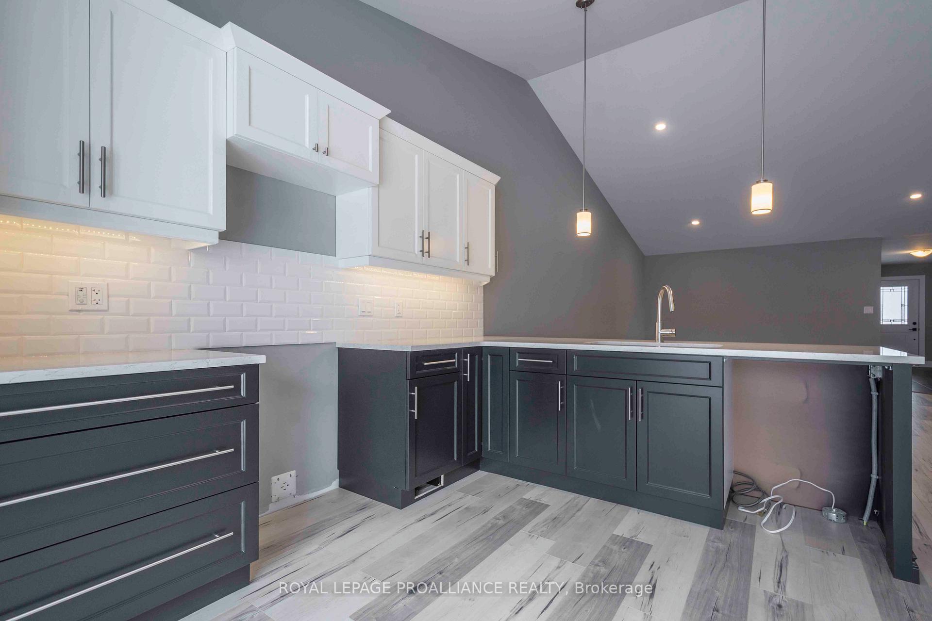 Photo 6 of 117 Farrington Crescent, Prince Edward County, Picton Ward — HOMEH