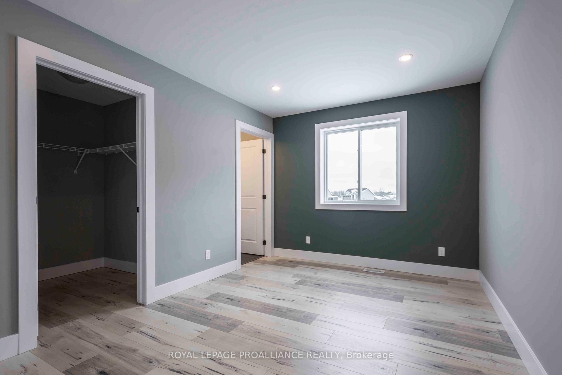 Photo 10 of 117 Farrington Crescent, Prince Edward County, Picton Ward — HOMEH