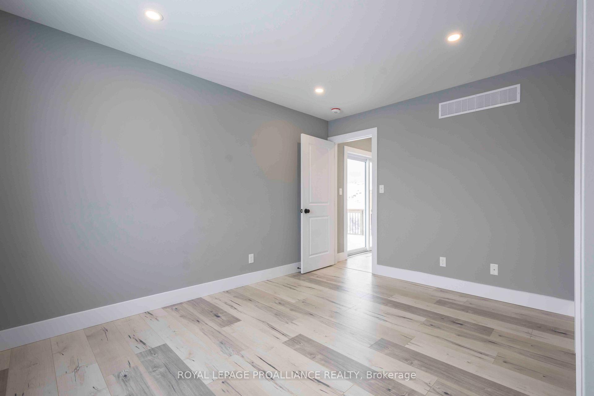 Photo 11 of 117 Farrington Crescent, Prince Edward County, Picton Ward — HOMEH