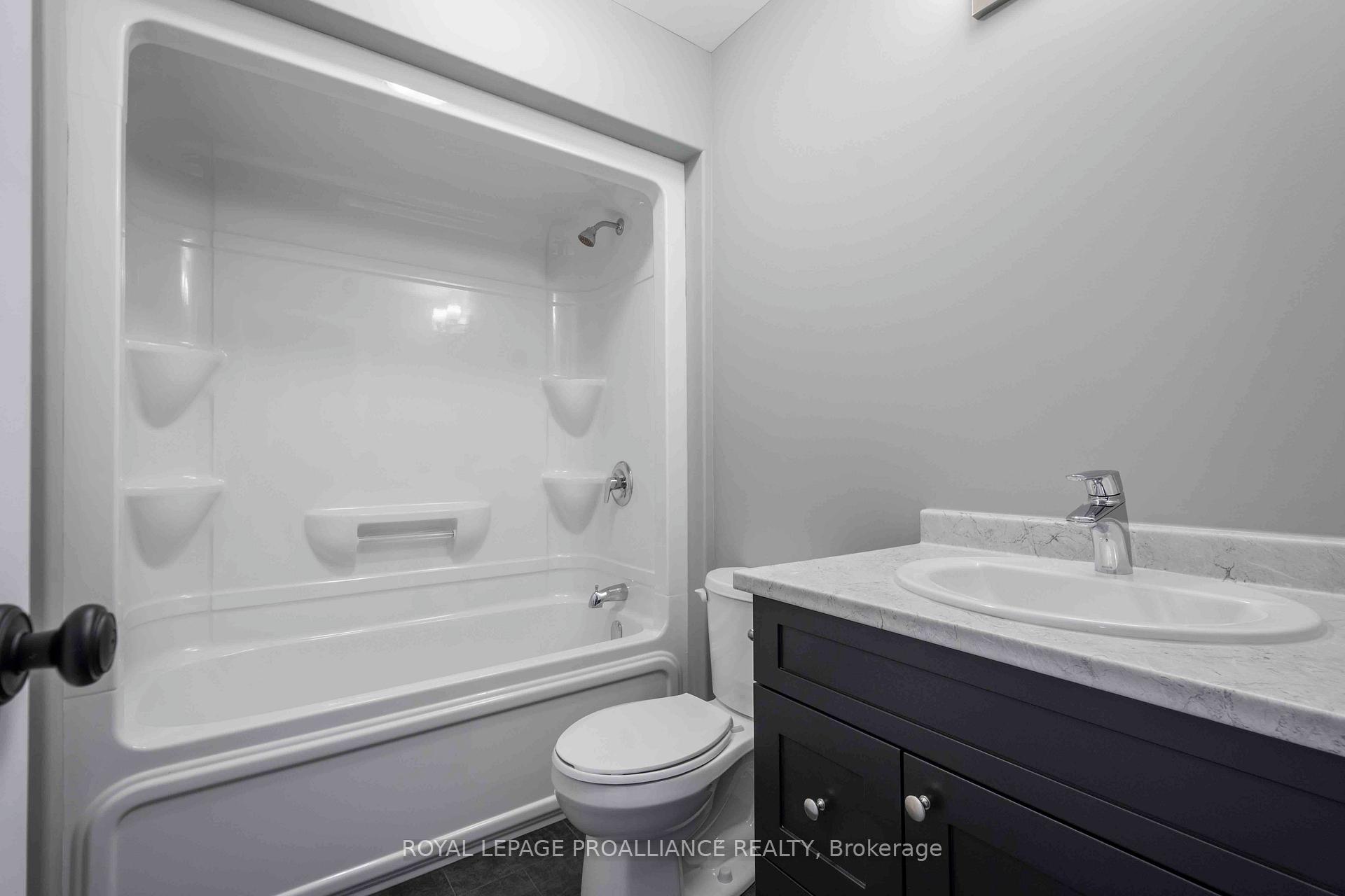 Photo 15 of 117 Farrington Crescent, Prince Edward County, Picton Ward — HOMEH