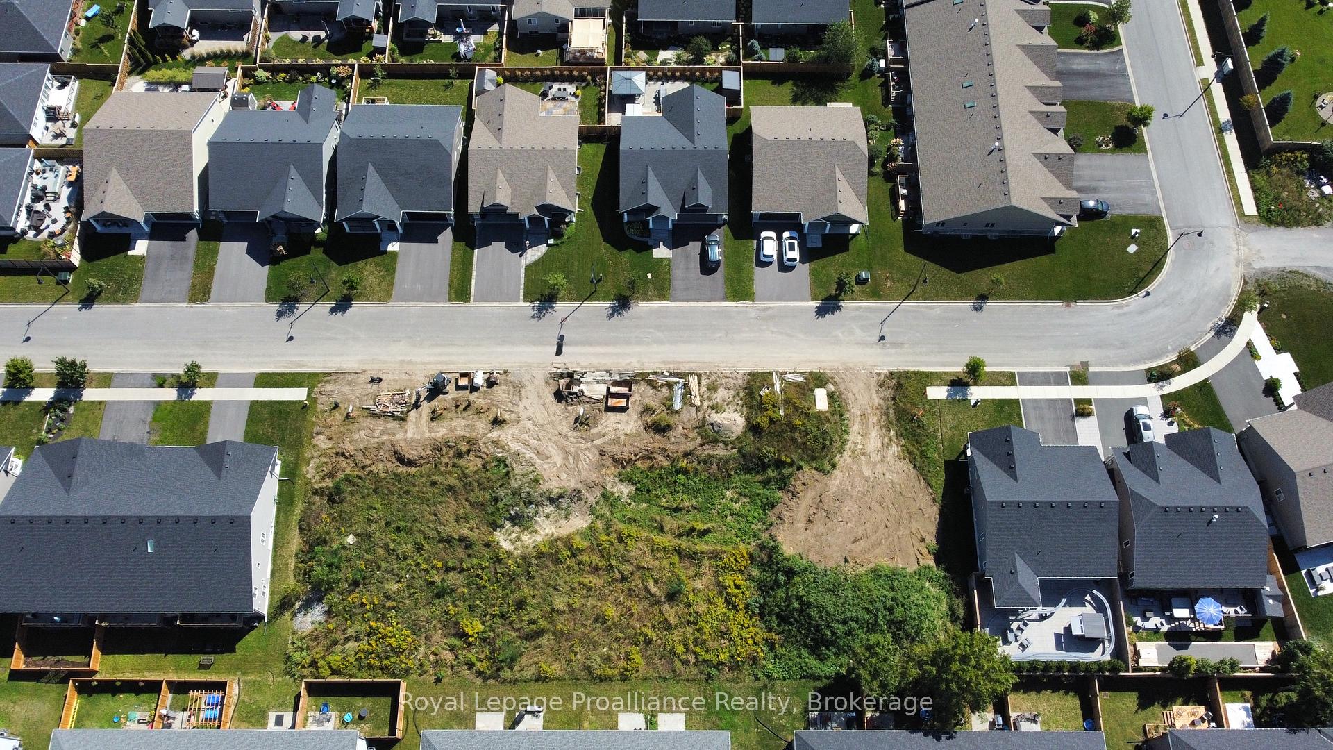 Photo 23 of 117 Farrington Crescent, Prince Edward County, Picton Ward — HOMEH