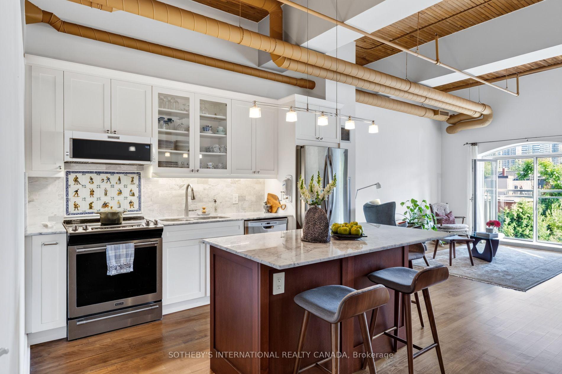 Photo of Unit 208, 993 Queen Street W