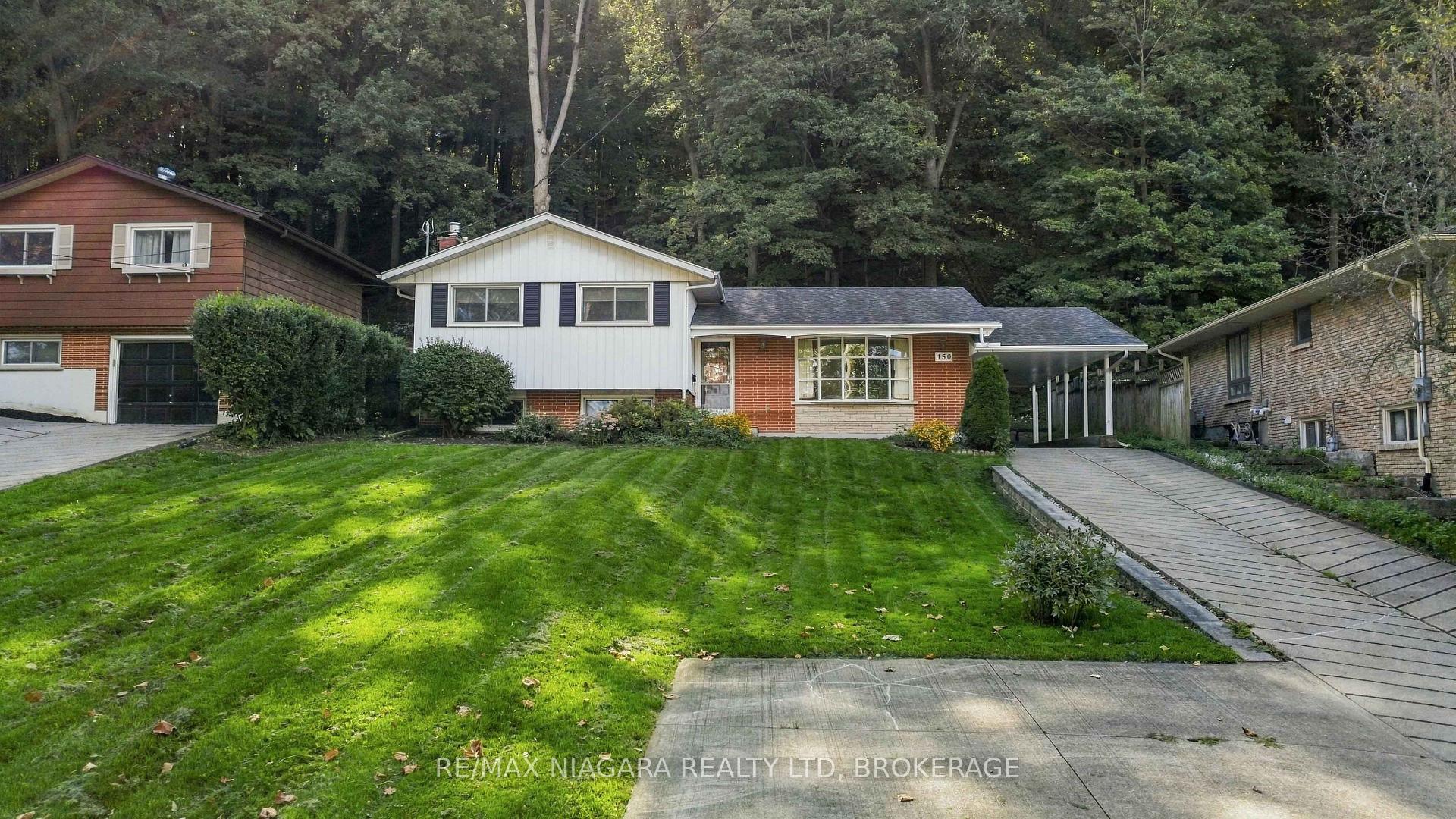 Photo 2 of 150 Woodside Drive, St. Catharines, Glendale/Glenridge — HOMEH