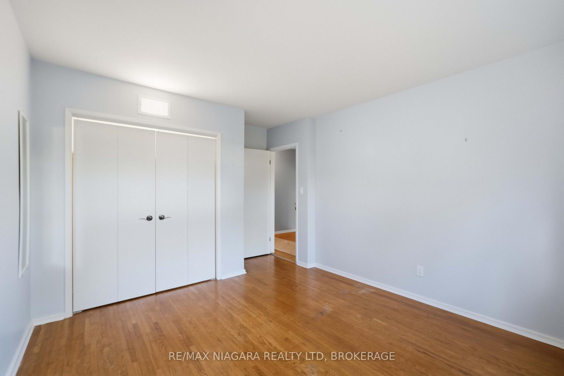 Photo 17 of 150 Woodside Drive, St. Catharines, Glendale/Glenridge — HOMEH