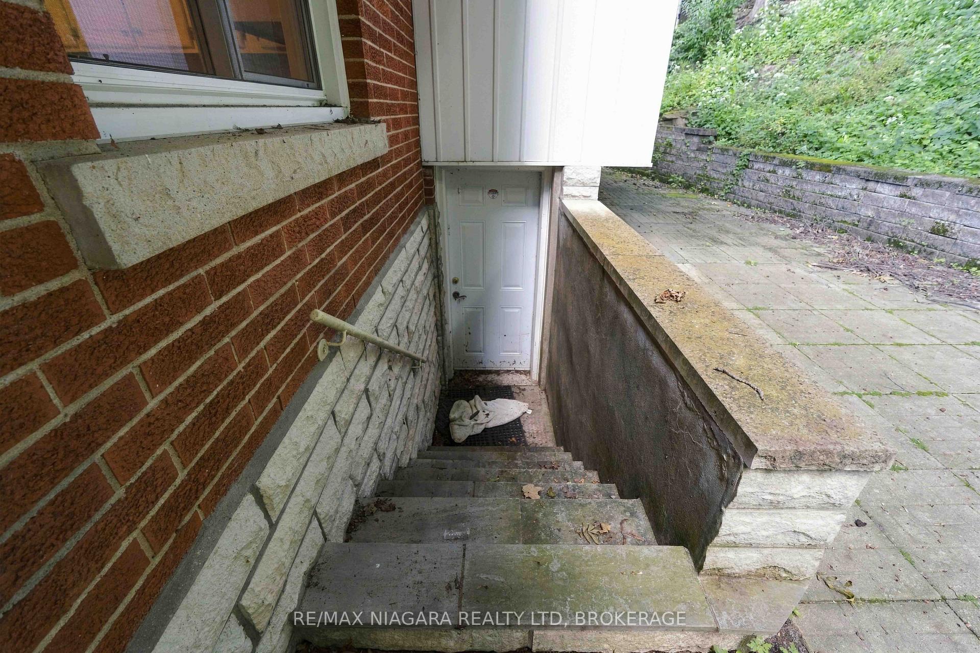 Photo 30 of 150 Woodside Drive, St. Catharines, Glendale/Glenridge — HOMEH