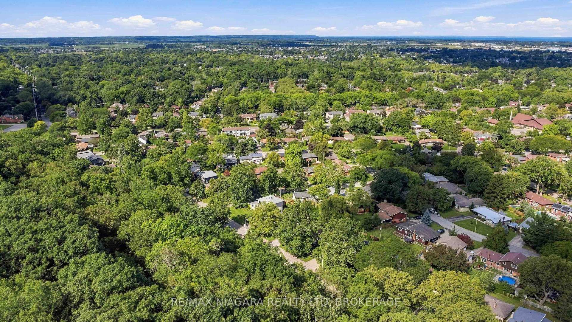 Photo 35 of 150 Woodside Drive, St. Catharines, Glendale/Glenridge — HOMEH