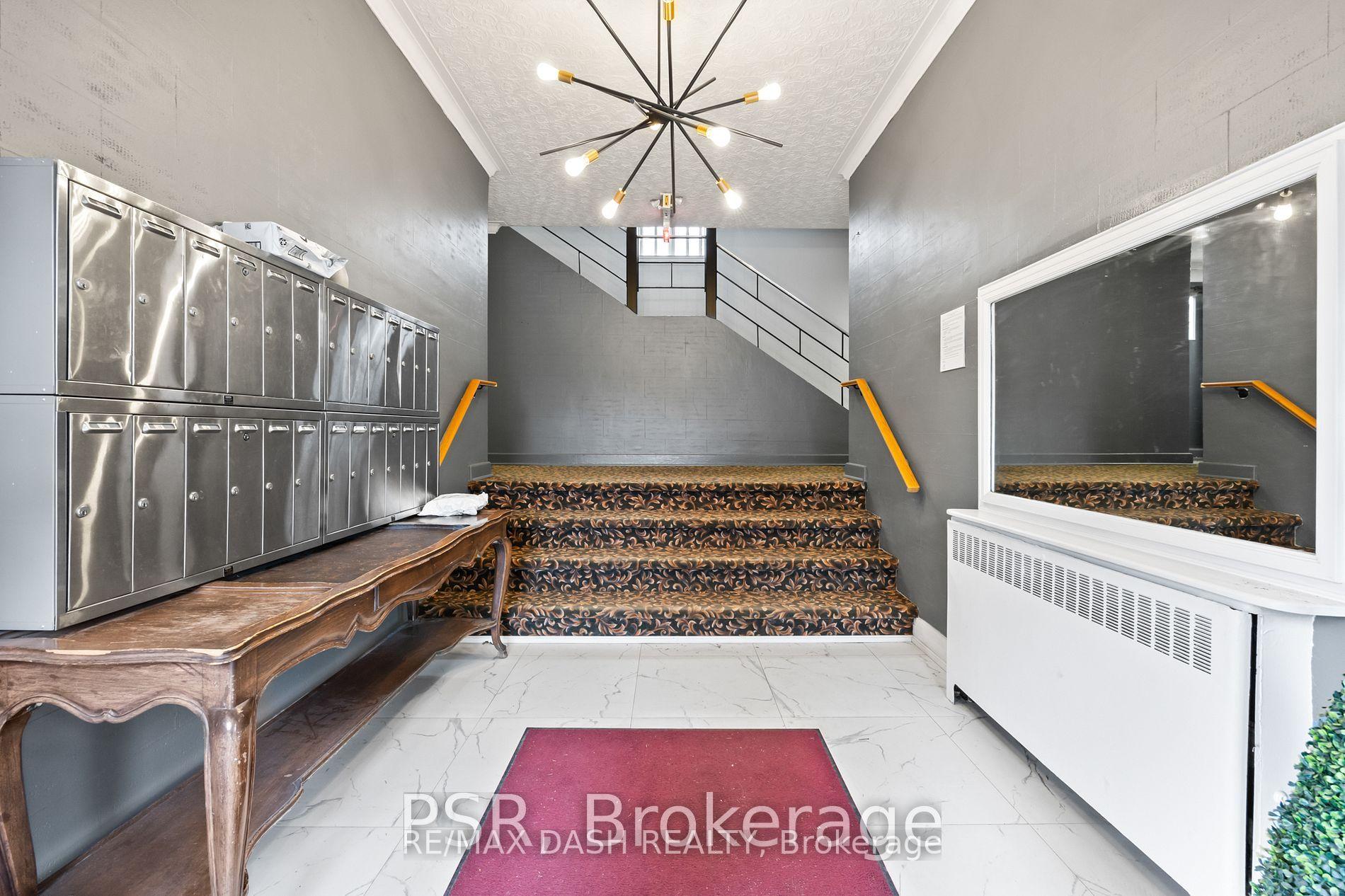Photo 4 of Unit 06, 69 Old Mill Terrace, Etobicoke, Stonegate-Queensway — HOMEH