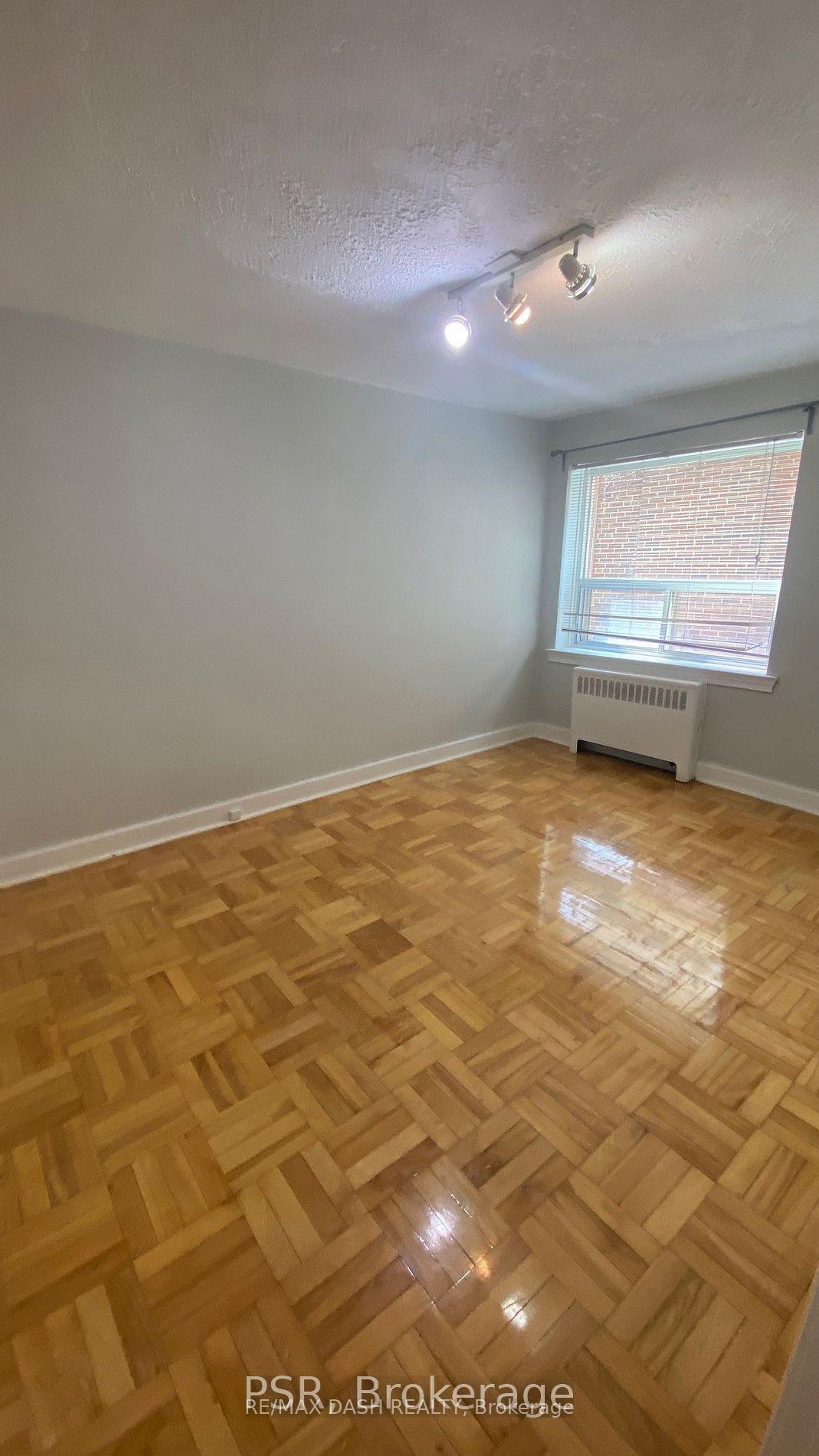 Photo 11 of Unit 06, 69 Old Mill Terrace, Etobicoke, Stonegate-Queensway — HOMEH