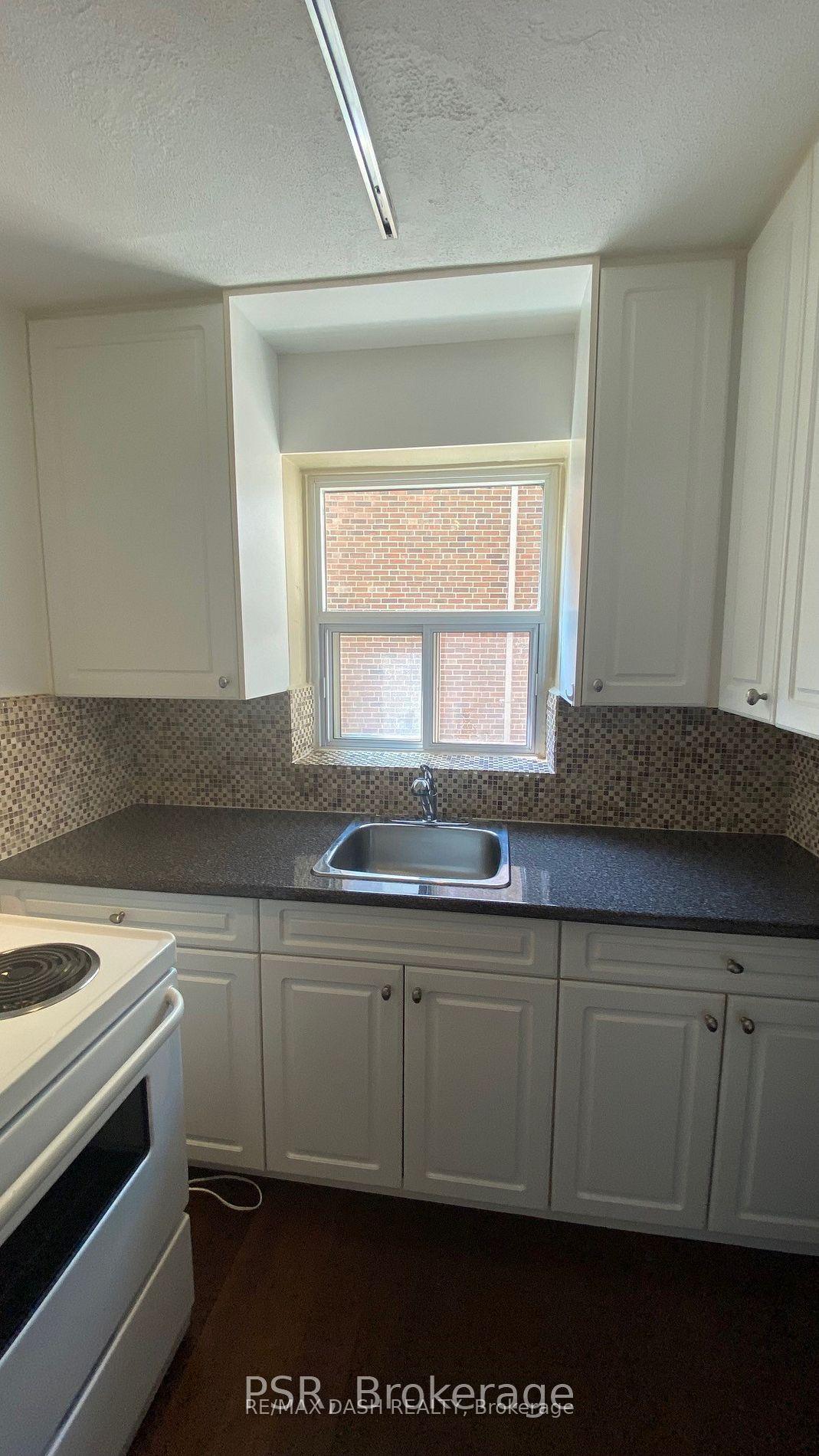 Photo 15 of Unit 06, 69 Old Mill Terrace, Etobicoke, Stonegate-Queensway — HOMEH