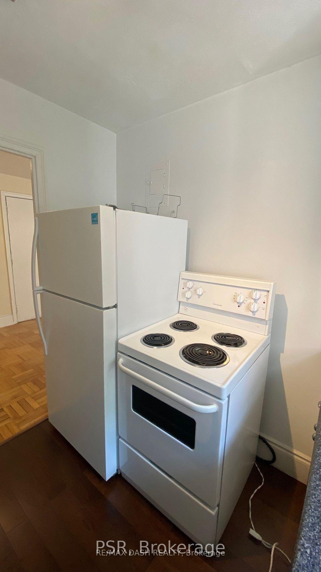 Photo 16 of Unit 06, 69 Old Mill Terrace, Etobicoke, Stonegate-Queensway — HOMEH