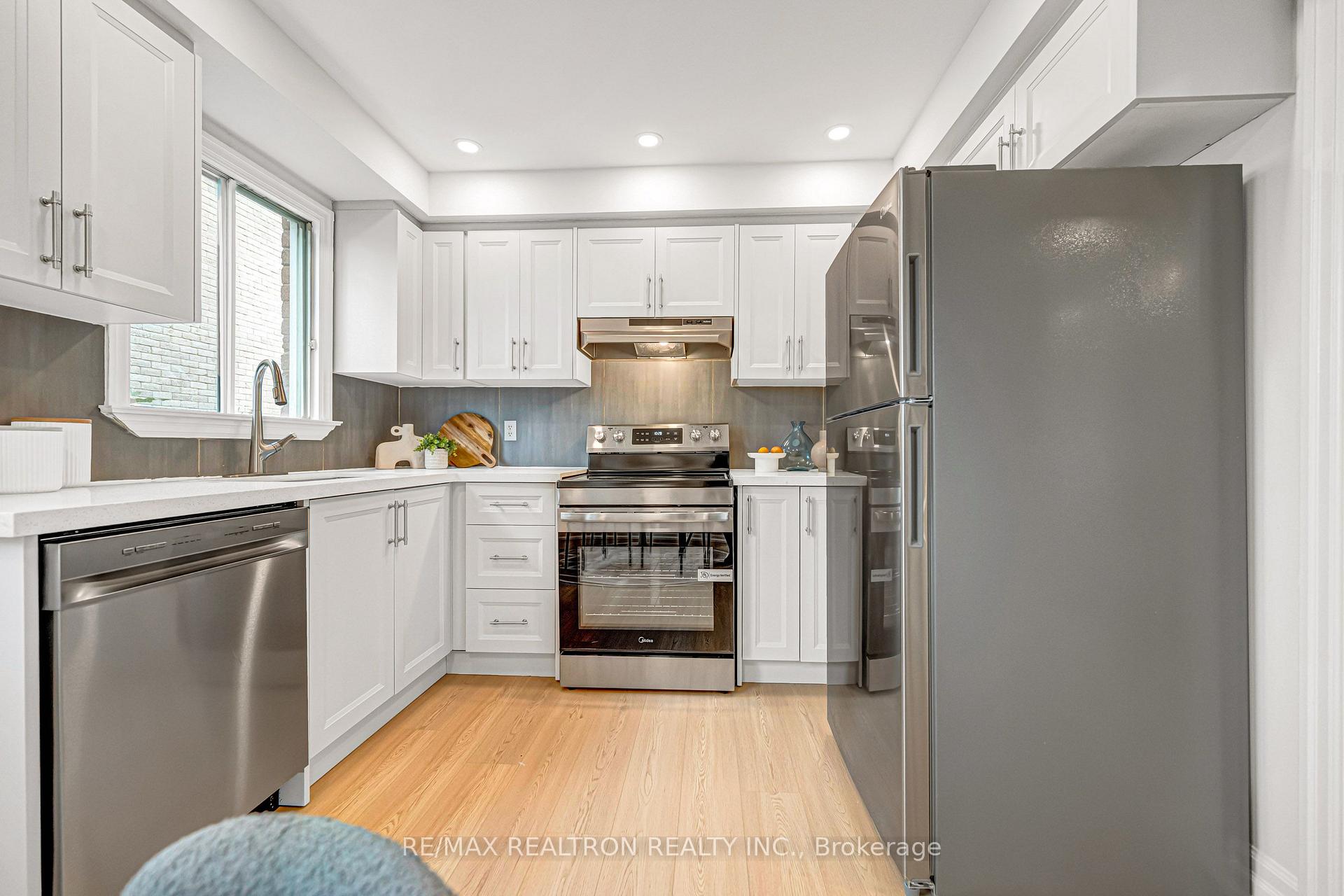 Photo 18 of 6 Woolen Mill Rd, Markham, Raymerville — HOMEH