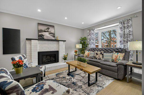 Photo 5 of 887 Lavis Court, Oshawa, Pinecrest — HOMEH