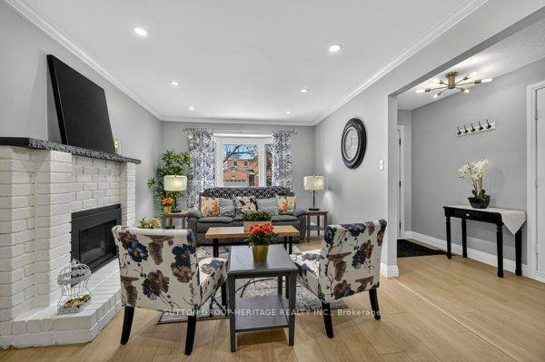 Photo 6 of 887 Lavis Court, Oshawa, Pinecrest — HOMEH