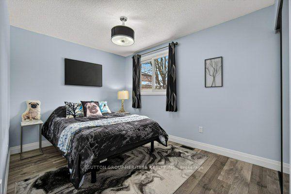 Photo 18 of 887 Lavis Court, Oshawa, Pinecrest — HOMEH
