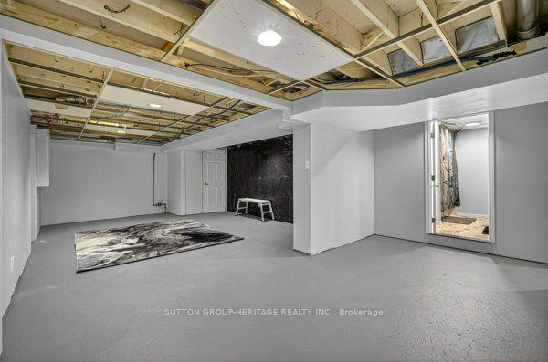 Photo 20 of 887 Lavis Court, Oshawa, Pinecrest — HOMEH