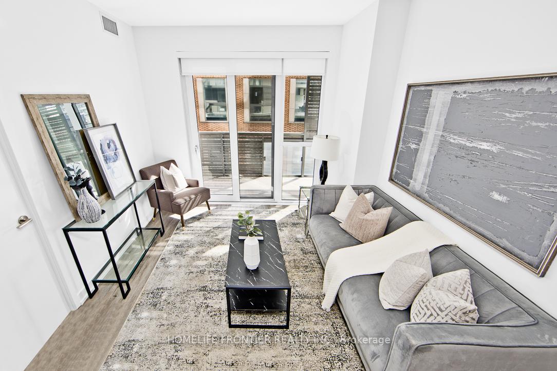 Photo 6 of Unit 704, 39 Roehampton Avenue, Toronto, Mount Pleasant West — HOMEH