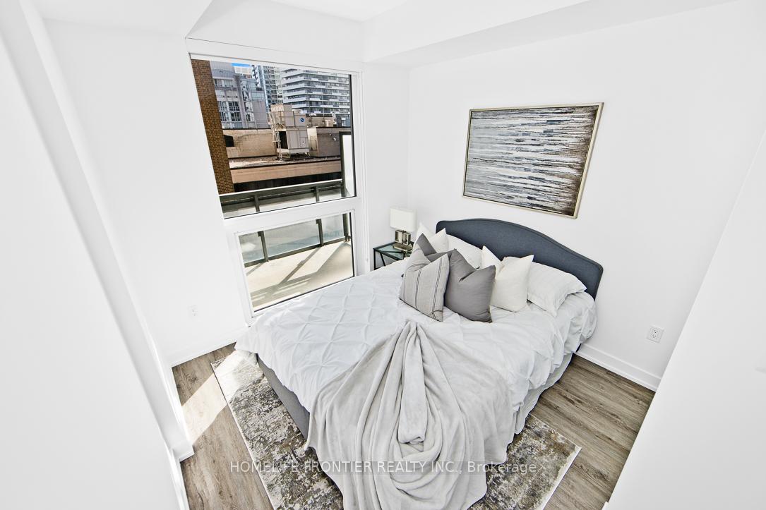 Photo 16 of Unit 704, 39 Roehampton Avenue, Toronto, Mount Pleasant West — HOMEH