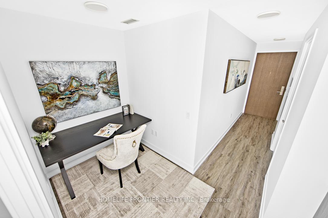 Photo 18 of Unit 704, 39 Roehampton Avenue, Toronto, Mount Pleasant West — HOMEH
