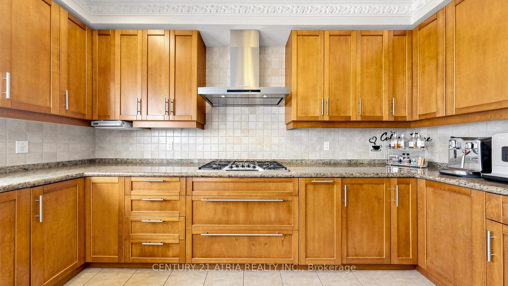 Photo 14 of 64 Alpine Crescent, Richmond Hill, Rouge Woods — HOMEH